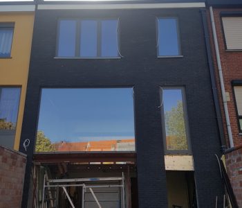 15 ALU ramen achtergevel