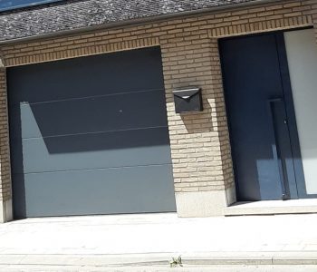 sectionaal poort en voordeur